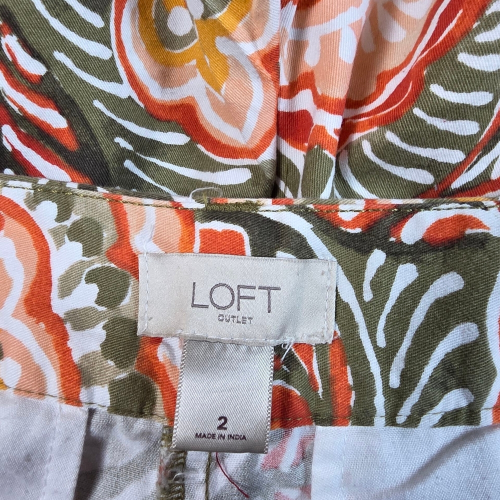 Loft Olive Green & Floral Print Women Shorts Sz 2 - Picture 3 of 7